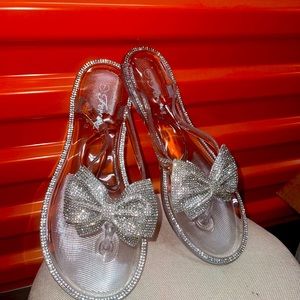 Silver shiny sandal size 7 women’s